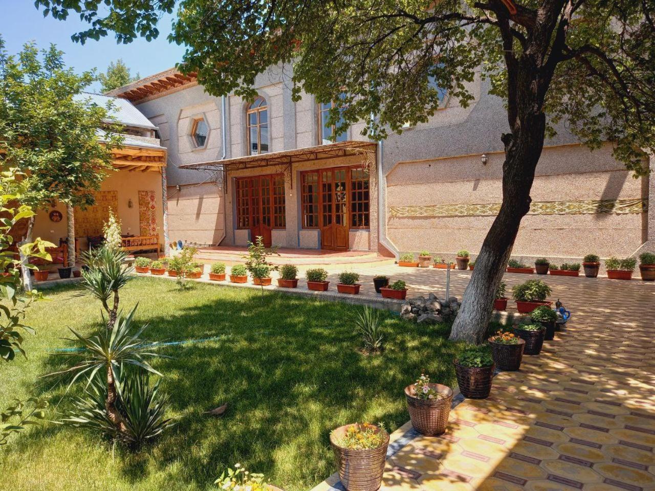 Guest House Ikathouse Marghilon Exterior photo
