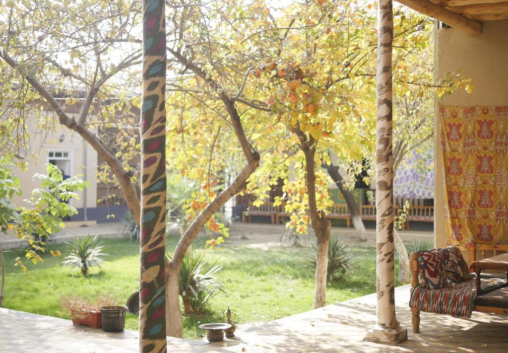 Guest House Ikathouse Marghilon Exterior photo