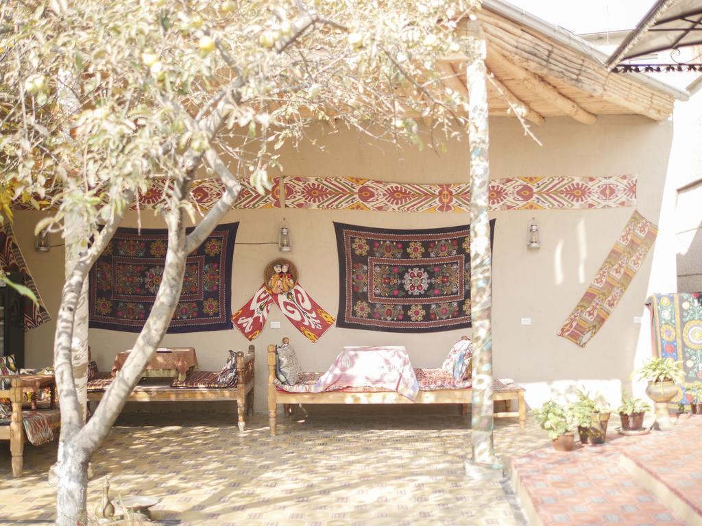 Guest House Ikathouse Marghilon Exterior photo